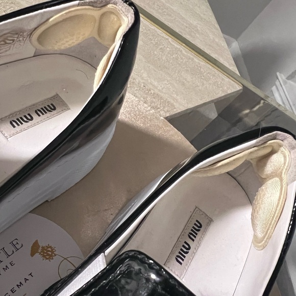 MIU MIU PATENT LEATHER PLATFORMS SHOES - Picture 6 of 7